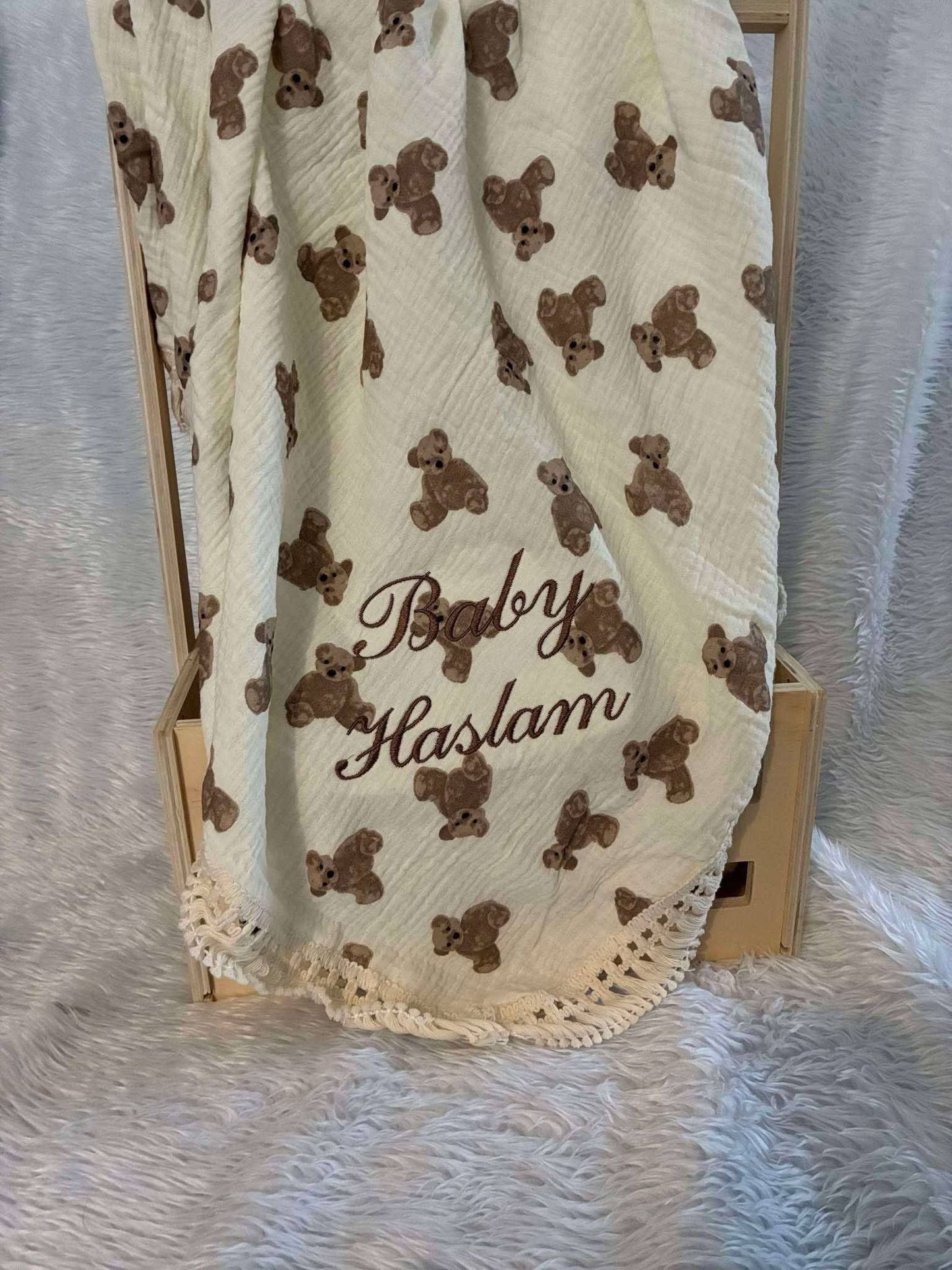 EMBROIDERED BROWN BEAR PERSONALISED BABY BLANKET