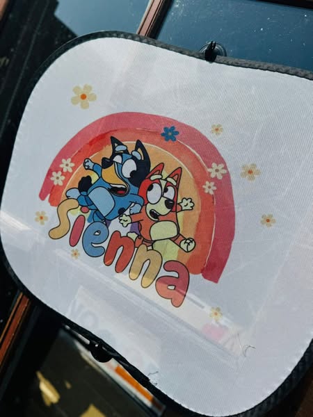 RETRO STYLE RAINBOW BLUEY SUN SHADE