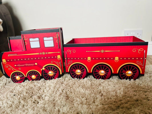 CHRISTMAS PRESENT DISPLAY TRAIN WITH CARRIAGE