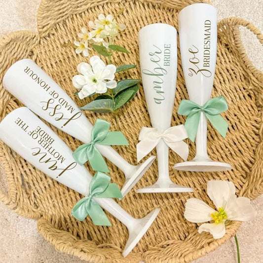 PERSONALISED CHAMPAGNE WEDDING FLUTES